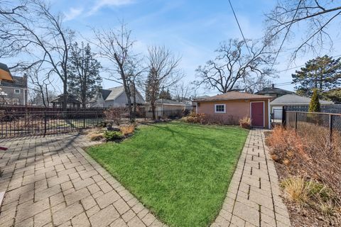 Tiny photo for 721 N Grove Avenue, Oak Park, IL 60302 (MLS # 12562994)