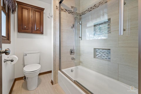 Tiny photo for 231 Southwick Lane, Schaumburg, IL 60173 (MLS # 12726043)