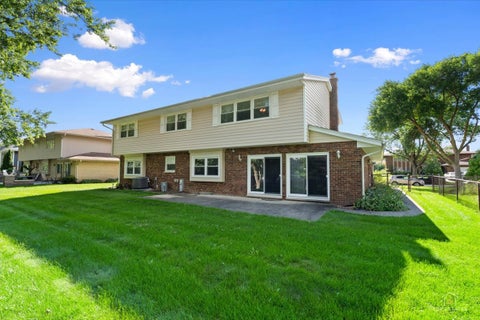 Tiny photo for 231 Southwick Lane, Schaumburg, IL 60173 (MLS # 12726043)