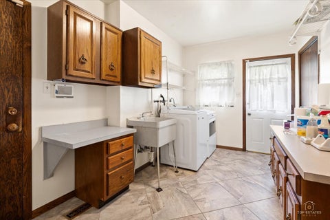 Tiny photo for 231 Southwick Lane, Schaumburg, IL 60173 (MLS # 12726043)