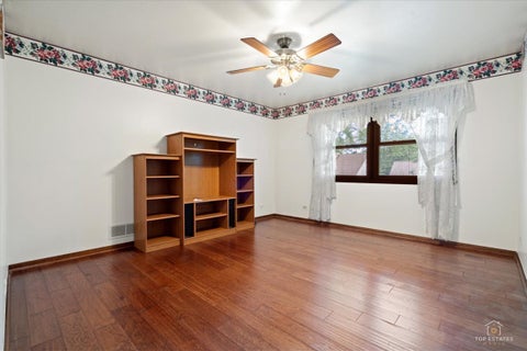 Tiny photo for 231 Southwick Lane, Schaumburg, IL 60173 (MLS # 12726043)