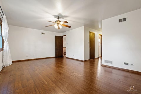Tiny photo for 231 Southwick Lane, Schaumburg, IL 60173 (MLS # 12726043)
