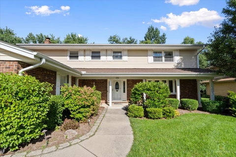 Tiny photo for 231 Southwick Lane, Schaumburg, IL 60173 (MLS # 12726043)