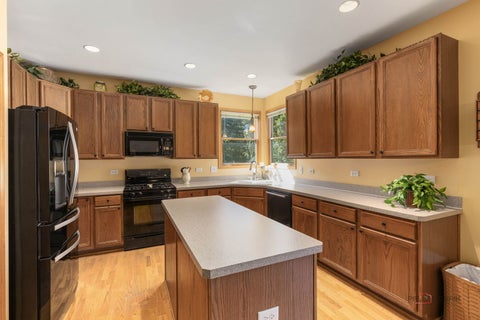 Tiny photo for 1490 Pheasant Trail Court, Hoffman Estates, IL 60192 (MLS # 12773110)