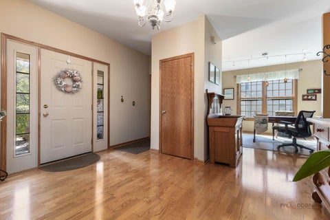 Tiny photo for 1490 Pheasant Trail Court, Hoffman Estates, IL 60192 (MLS # 12773110)