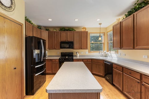 Tiny photo for 1490 Pheasant Trail Court, Hoffman Estates, IL 60192 (MLS # 12773110)