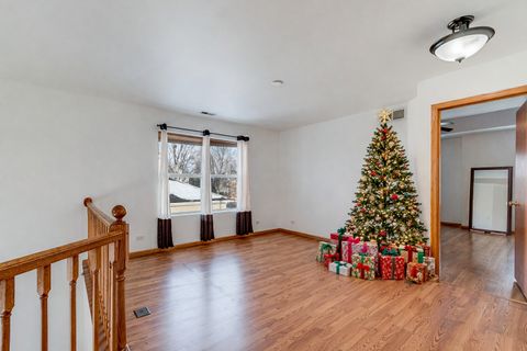 Tiny photo for 1544 Suncrest Lane, Bolingbrook, IL 60490 (MLS # 12533108)