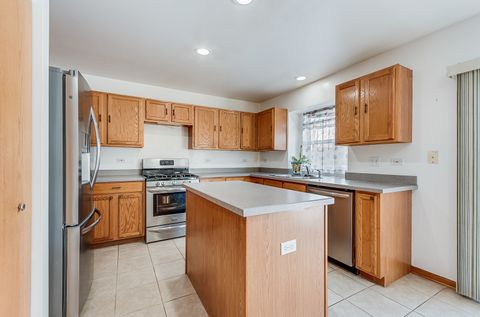 Tiny photo for 1544 Suncrest Lane, Bolingbrook, IL 60490 (MLS # 12533108)