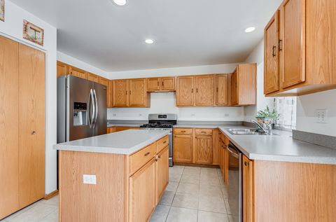 Tiny photo for 1544 Suncrest Lane, Bolingbrook, IL 60490 (MLS # 12533108)