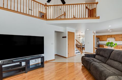 Tiny photo for 1544 Suncrest Lane, Bolingbrook, IL 60490 (MLS # 12533108)