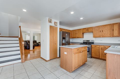 Tiny photo for 1544 Suncrest Lane, Bolingbrook, IL 60490 (MLS # 12533108)