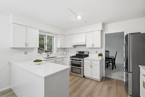 Tiny photo for 2375 Lakeside Drive, Aurora, IL 60504 (MLS # 12580126)