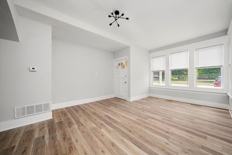 Tiny photo for 13823 LINCOLN Avenue, Dolton, IL 60419 (MLS # 12411688)