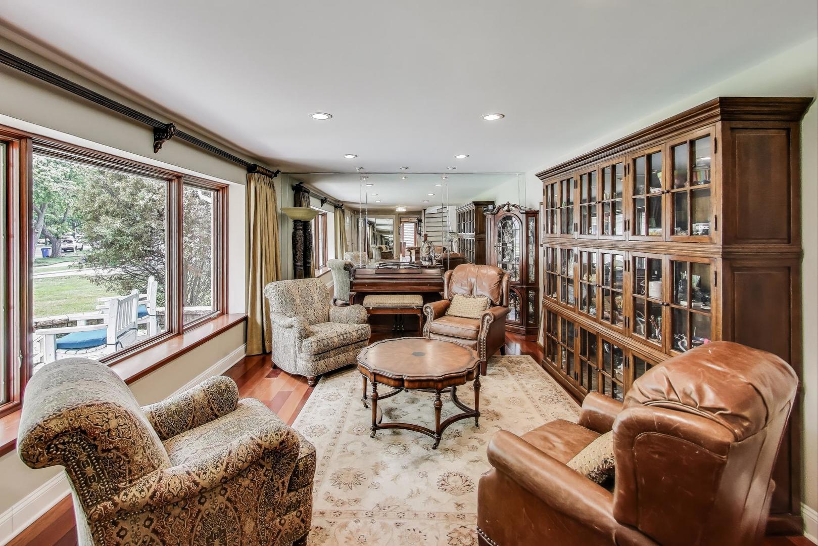 1821 E Boulder Drive