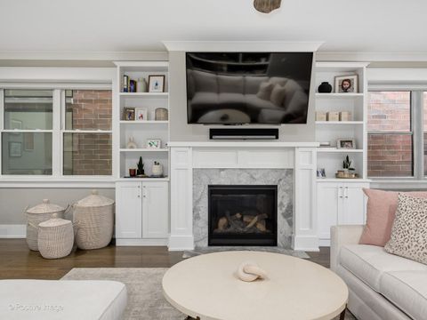 Tiny photo for 2315 W ROSCOE Street #1, Chicago, IL 60618 (MLS # 12505972)