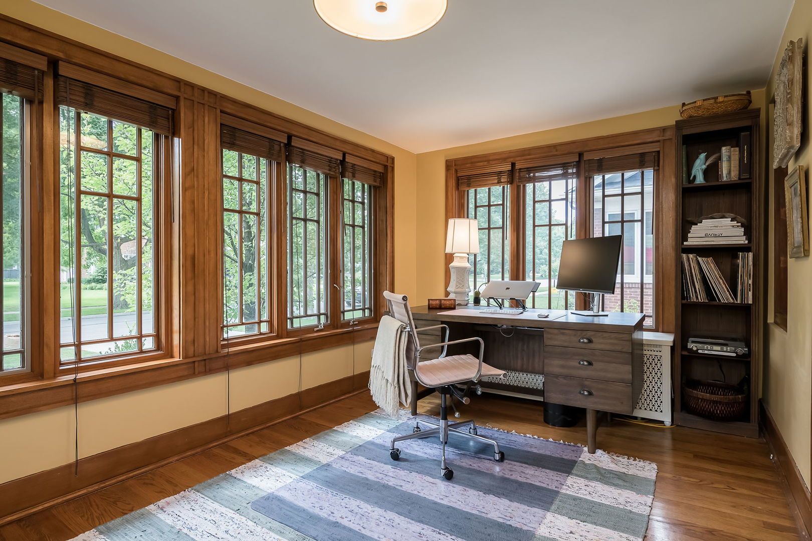 River Forest, Illinois 60305, United States, 3 Bedrooms Bedrooms, ,4 BathroomsBathrooms,Residential,Contingent,246347