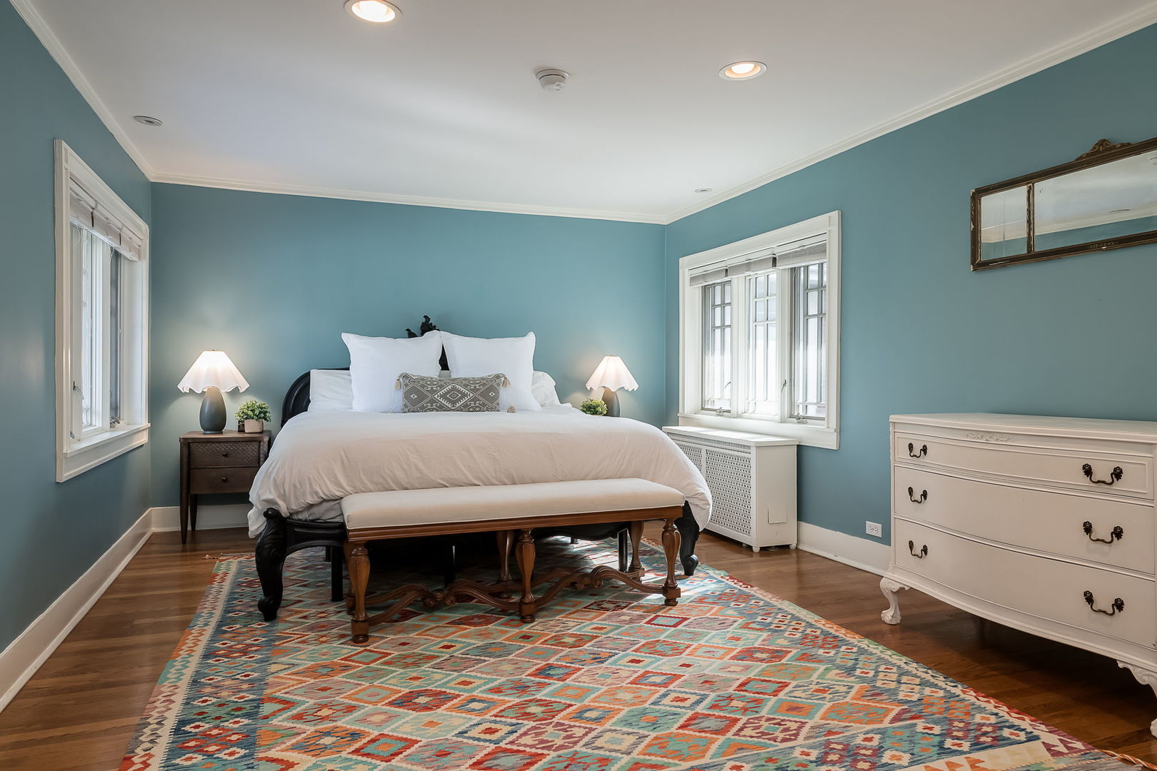 River Forest, Illinois 60305, United States, 3 Bedrooms Bedrooms, ,4 BathroomsBathrooms,Residential,Contingent,246347