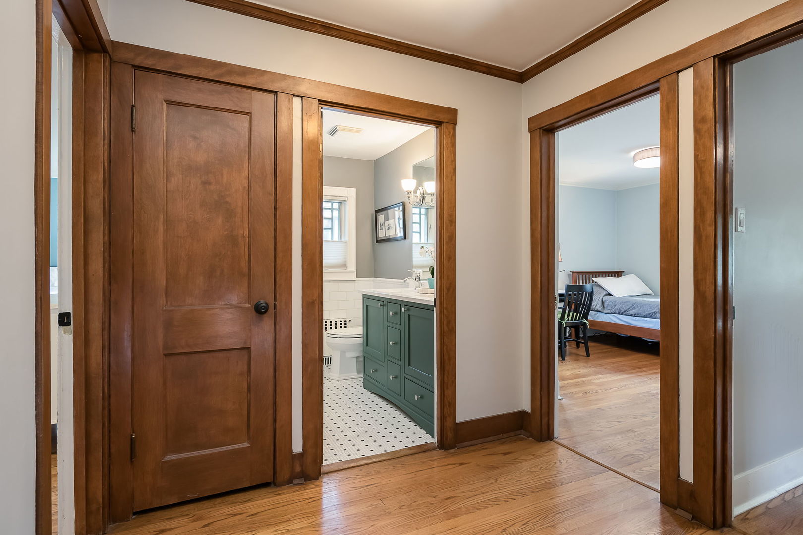 River Forest, Illinois 60305, United States, 3 Bedrooms Bedrooms, ,4 BathroomsBathrooms,Residential,Contingent,246347