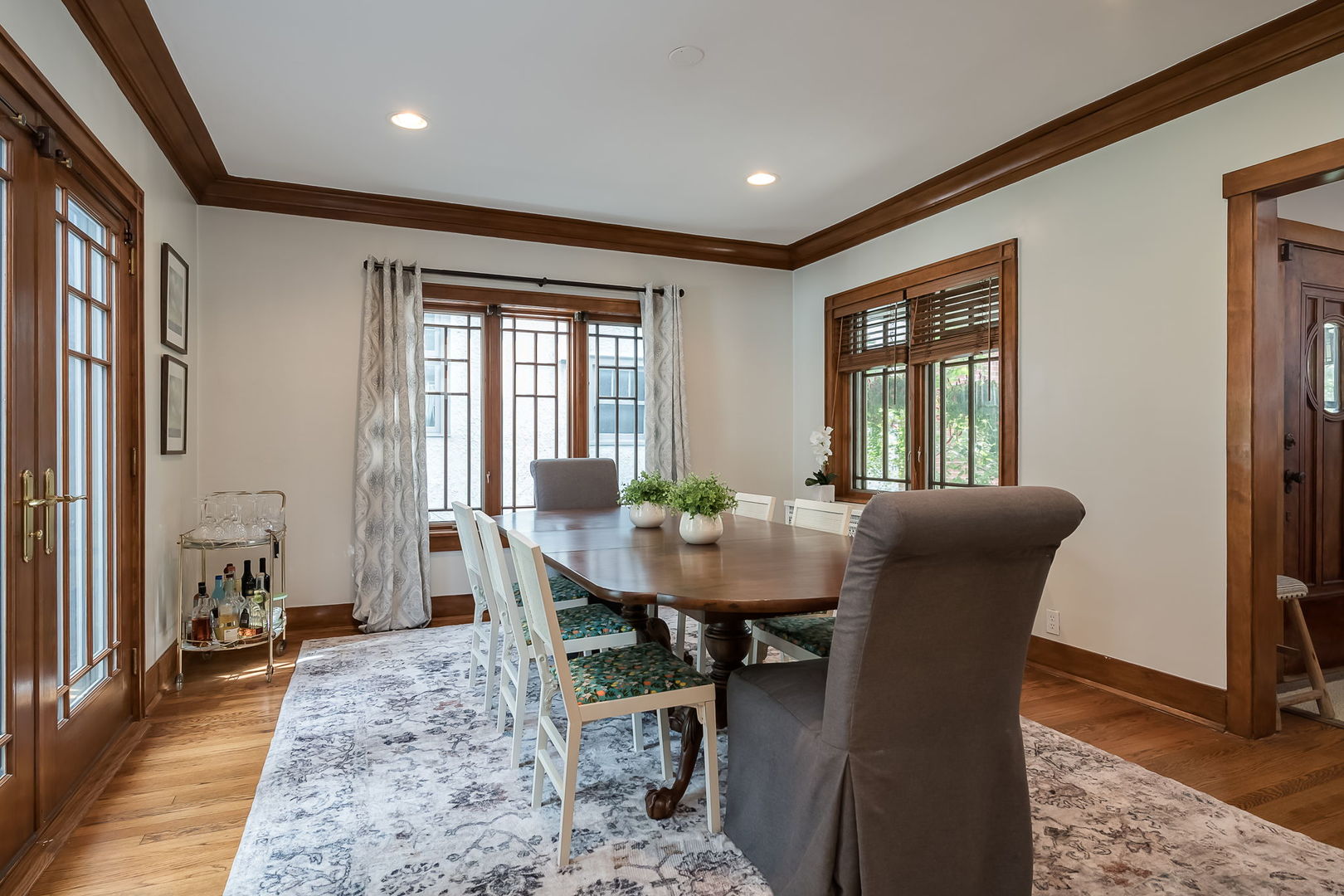 River Forest, Illinois 60305, United States, 3 Bedrooms Bedrooms, ,4 BathroomsBathrooms,Residential,Contingent,246347