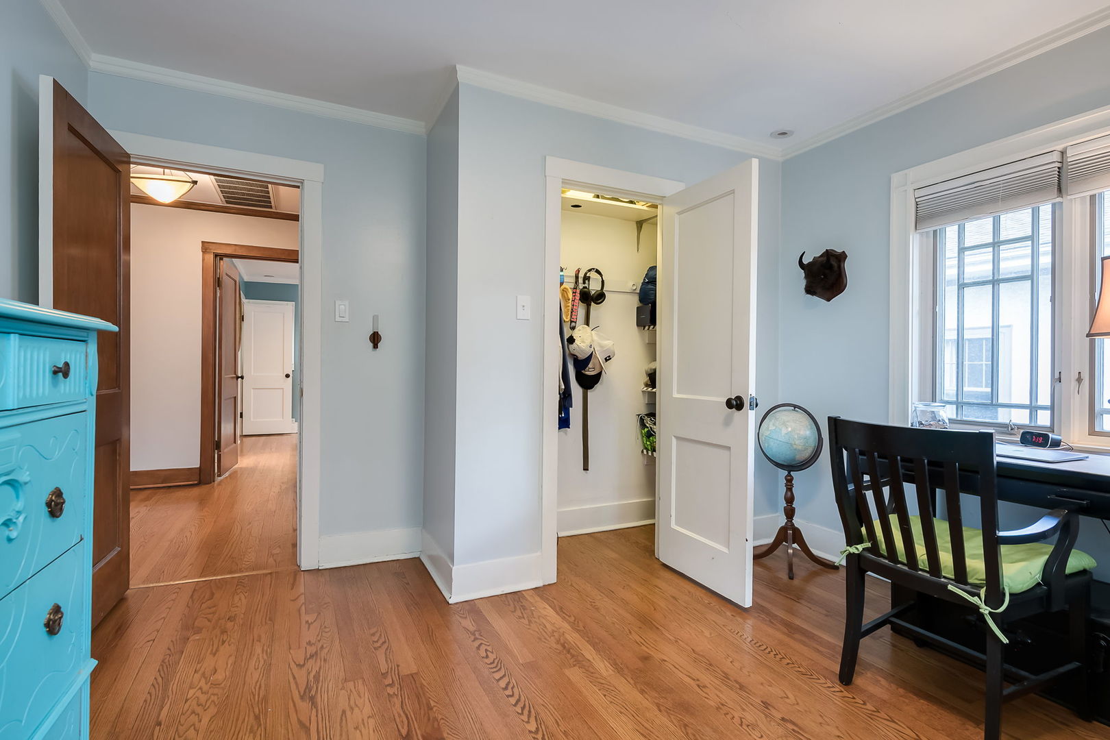 River Forest, Illinois 60305, United States, 3 Bedrooms Bedrooms, ,4 BathroomsBathrooms,Residential,Contingent,246347