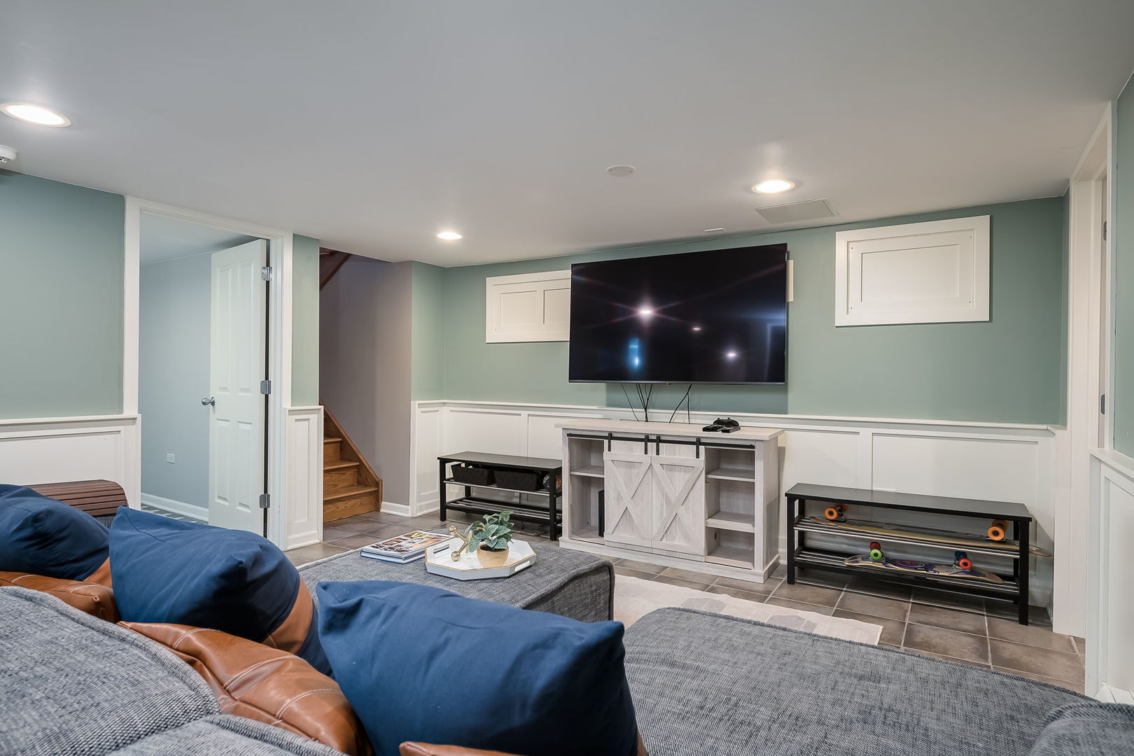 River Forest, Illinois 60305, United States, 3 Bedrooms Bedrooms, ,4 BathroomsBathrooms,Residential,Contingent,246347