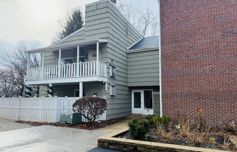 1420 Stonebridge Trail 1-3 Wheaton IL 60189