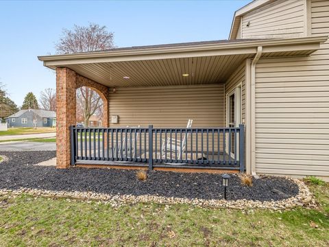 Tiny photo for 207 Coronado Boulevard, Loves Park, IL 61111 (MLS # 12612750)