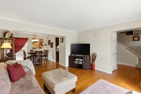 Tiny photo for 6900 Olde Gatehouse Road, Tinley Park, IL 60477 (MLS # 12619889)