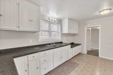 Tiny photo for 515 2nd Avenue W, Milan, IL 61264 (MLS # 12602287)