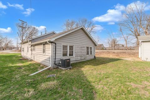 Tiny photo for 515 2nd Avenue W, Milan, IL 61264 (MLS # 12602287)