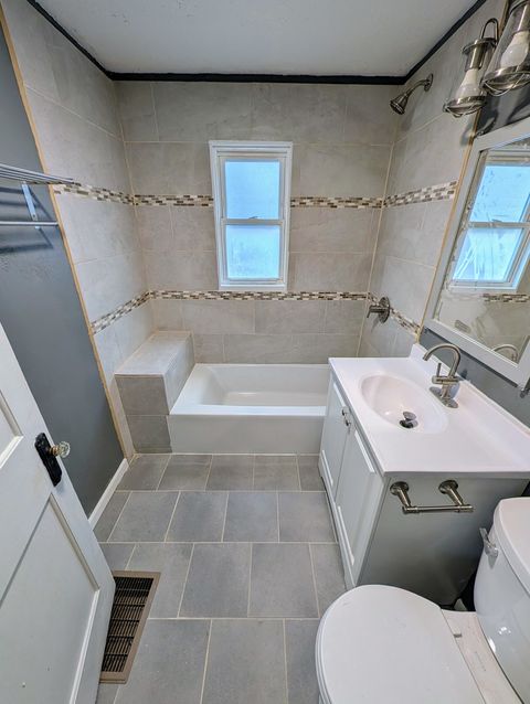 Tiny photo for 1318 6TH Avenue, Rockford, IL 61104 (MLS # 12525856)