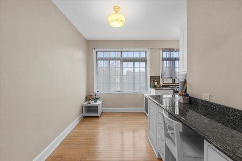 Tiny photo for 730 NOYES Street #K3, Evanston, IL 60201 (MLS # 12484549)