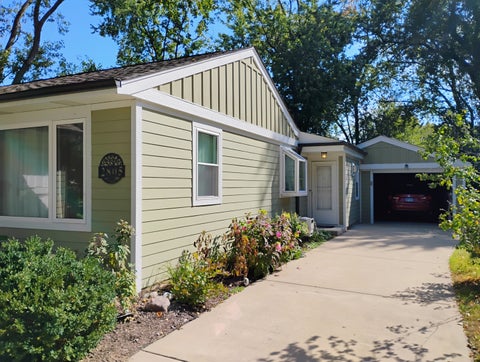 Tiny photo for 2805 Sigwalt Street, Rolling Meadows, IL 60008 (MLS # 12793351)