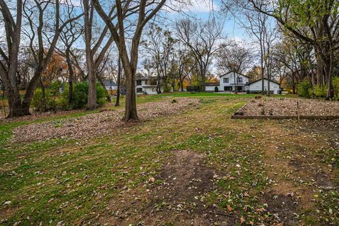 Tiny photo for 101 N Schoenbeck Road, Prospect Heights, IL 60070 (MLS # 12541099)