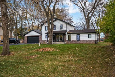 Tiny photo for 101 N Schoenbeck Road, Prospect Heights, IL 60070 (MLS # 12541099)