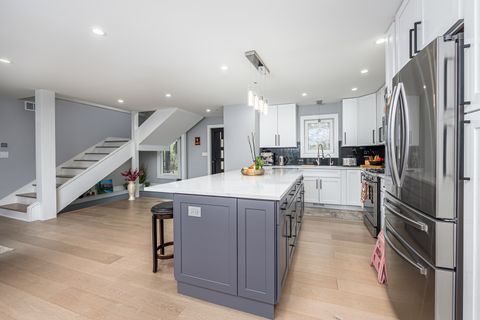 Tiny photo for 101 N Schoenbeck Road, Prospect Heights, IL 60070 (MLS # 12541099)