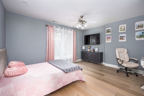 Tiny photo for 101 N Schoenbeck Road, Prospect Heights, IL 60070 (MLS # 12541099)