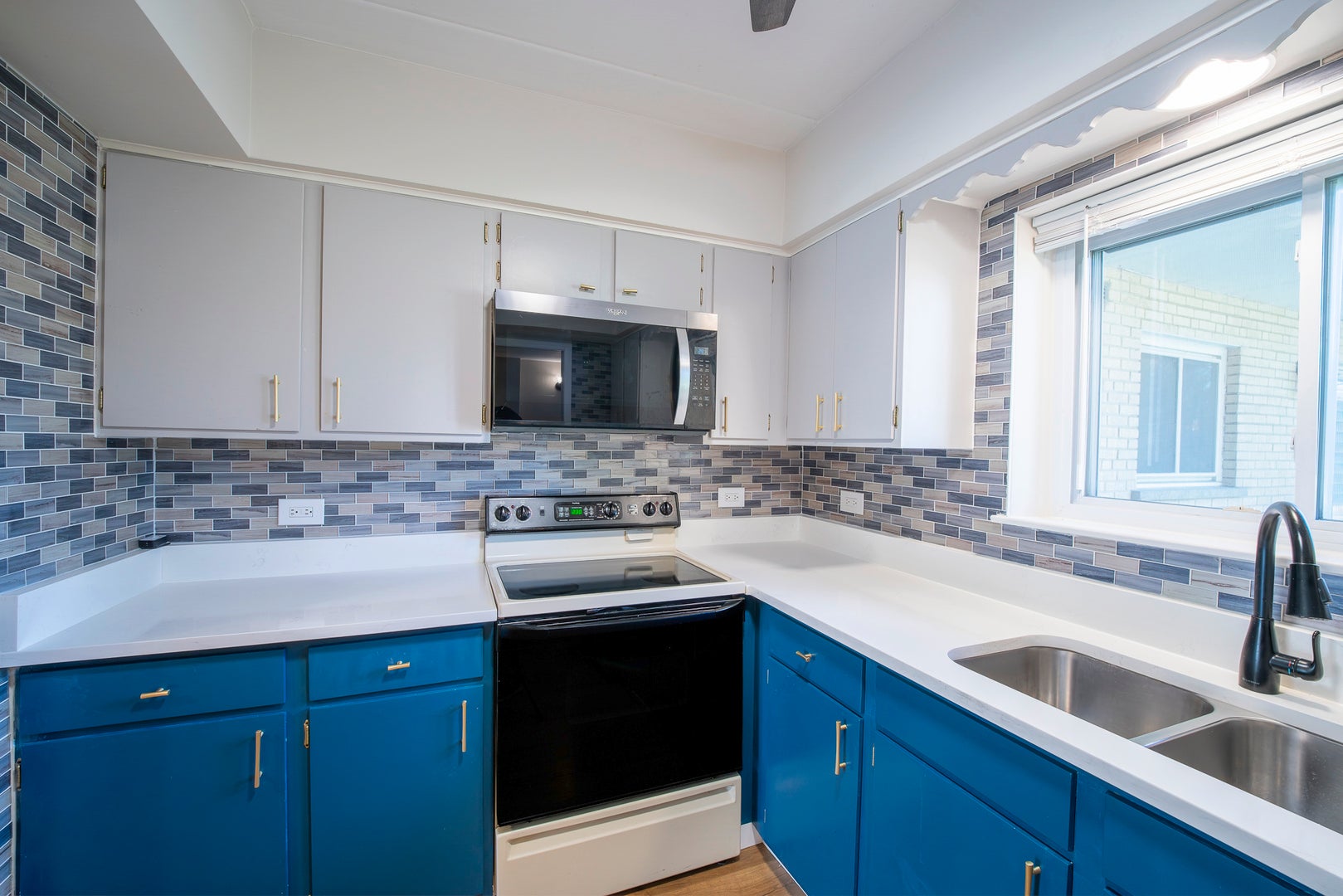3N550 Crown Road 9