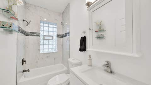 Tiny photo for 5150 S King Drive #A1, Chicago, IL 60615 (MLS # 12741337)