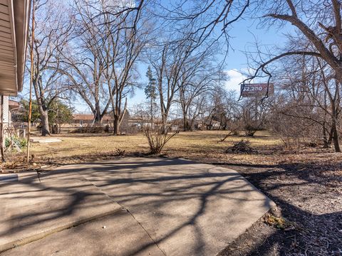 Tiny photo for 6429 W 114th Street, Worth, IL 60482 (MLS # 12573224)