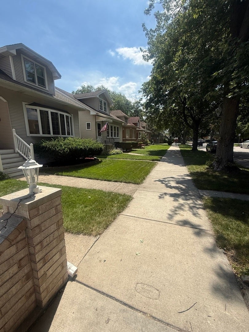5117 N Kolmar Avenue