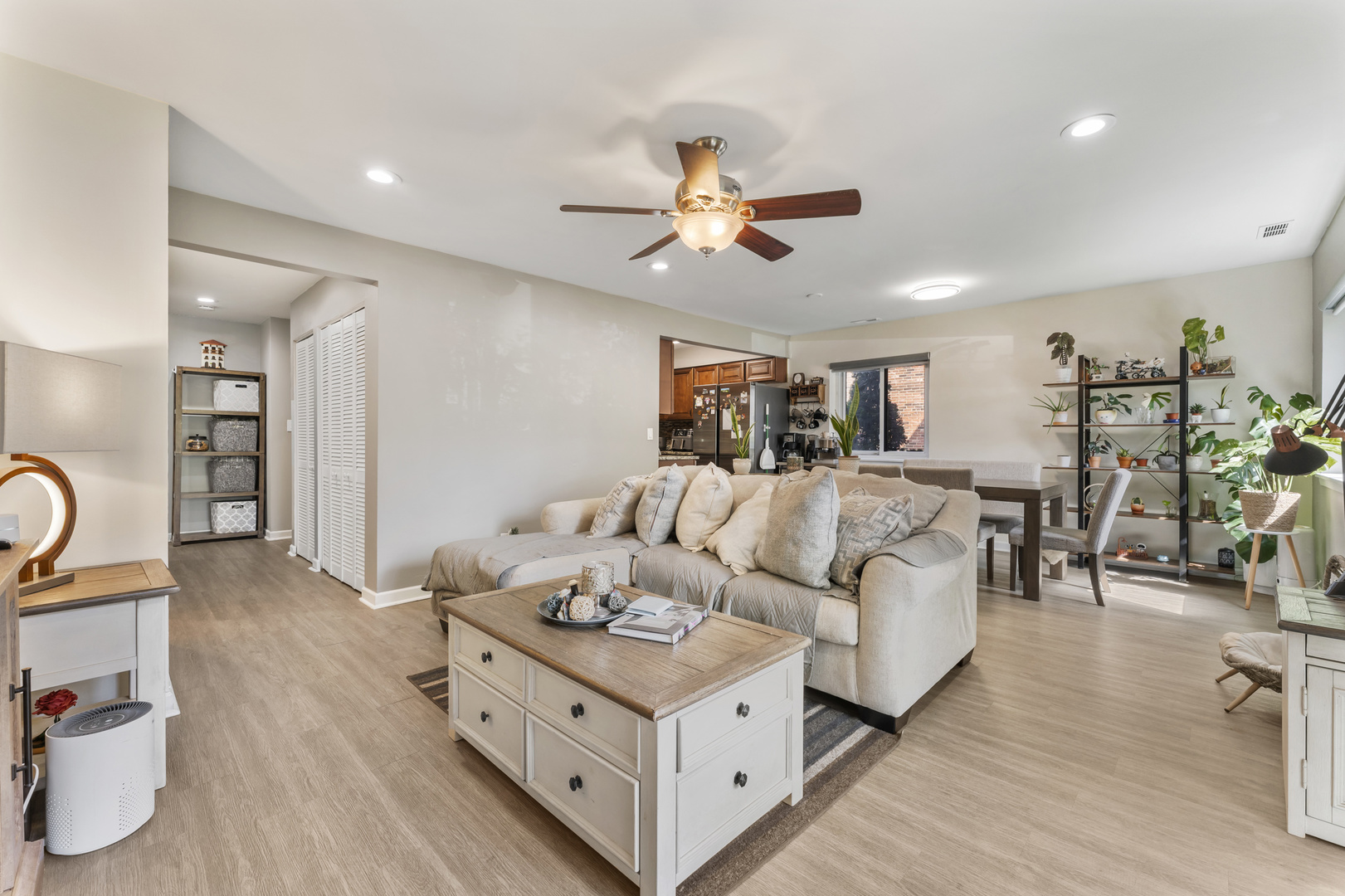 1787 W Algonquin Road 1B