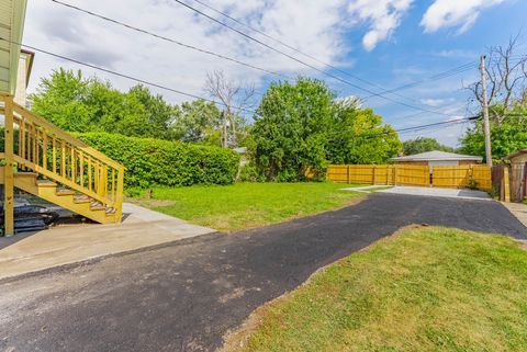 Tiny photo for 1627 N Narragansett Avenue, Chicago, IL 60639 (MLS # 12481481)