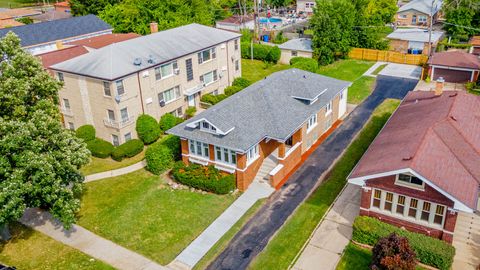 Tiny photo for 1627 N Narragansett Avenue, Chicago, IL 60639 (MLS # 12481481)