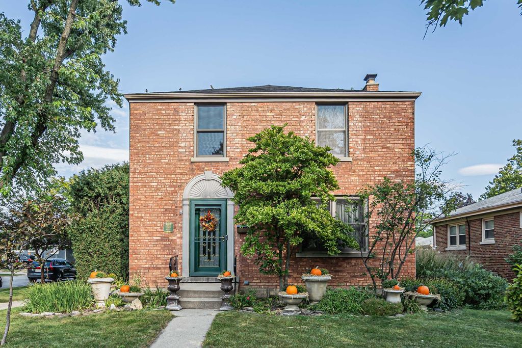 Photo for 1245 Morgan Avenue, La Grange Park, IL 60526 (MLS # 12323204)