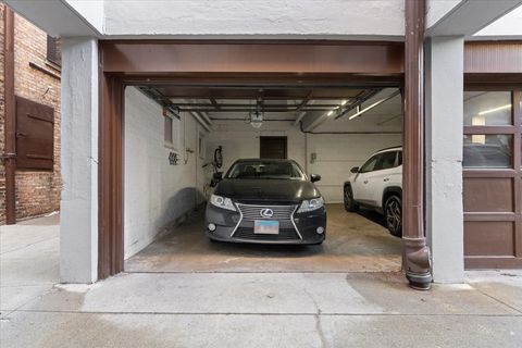 Tiny photo for 304 N Grove Avenue #3B, Oak Park, IL 60302 (MLS # 12599293)