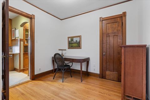 Tiny photo for 304 N Grove Avenue #3B, Oak Park, IL 60302 (MLS # 12599293)