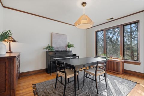 Tiny photo for 304 N Grove Avenue #3B, Oak Park, IL 60302 (MLS # 12599293)