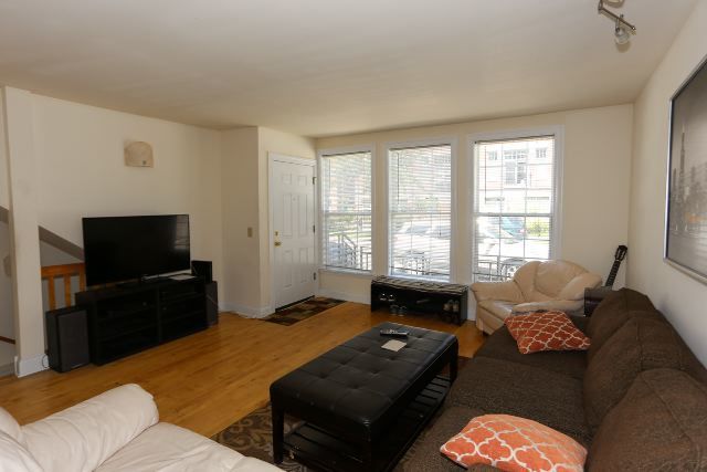 1059 W Fry Street 1