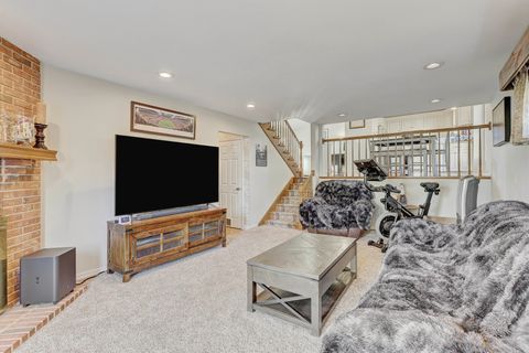 Tiny photo for 1094 Shady Tree Lane, Wheeling, IL 60090 (MLS # 12505736)